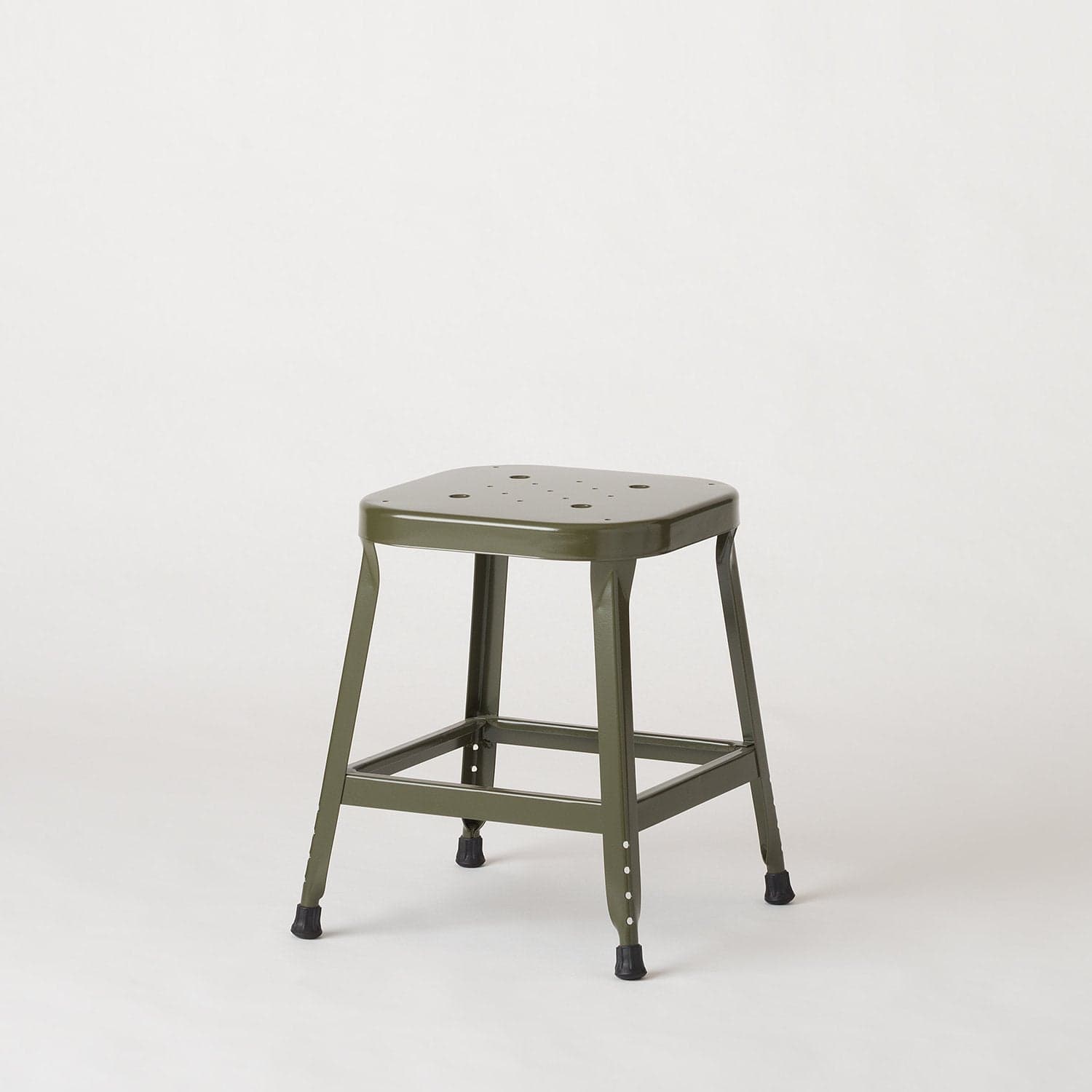 Schoolhouse Utility Stool 18"